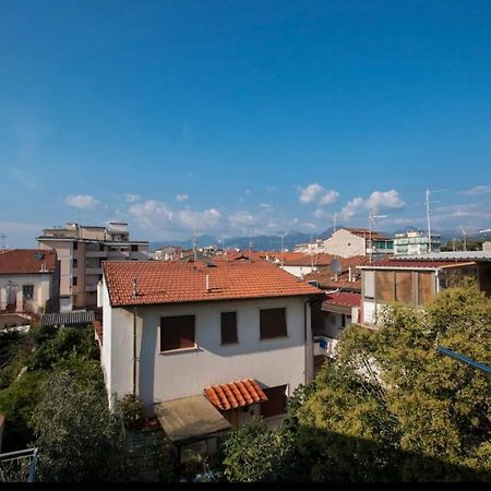 Splendida E Incantevole Casa A Due Passi Dal Mare Viareggio Exterior foto